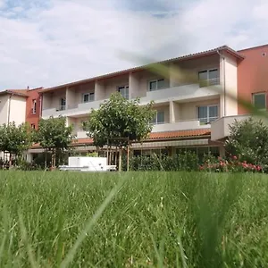 hotel-le-chatard-sarcey.hotels-rhonealpes.com/